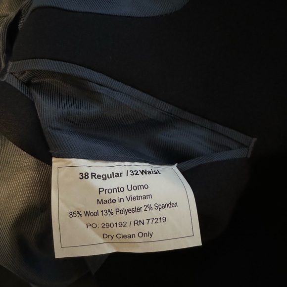 Pronto Uomo Suit - Picture 4 of 4